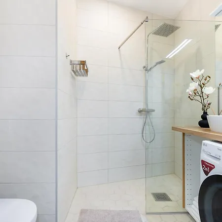 Bronze Colour In Centre